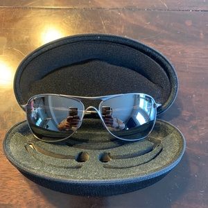 Men’s Oakley Polarized Sunglasses